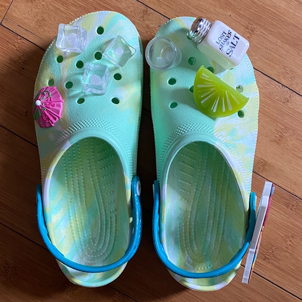Margaritaville x Crocs Sandals | Men’s 8 / Women’s 10